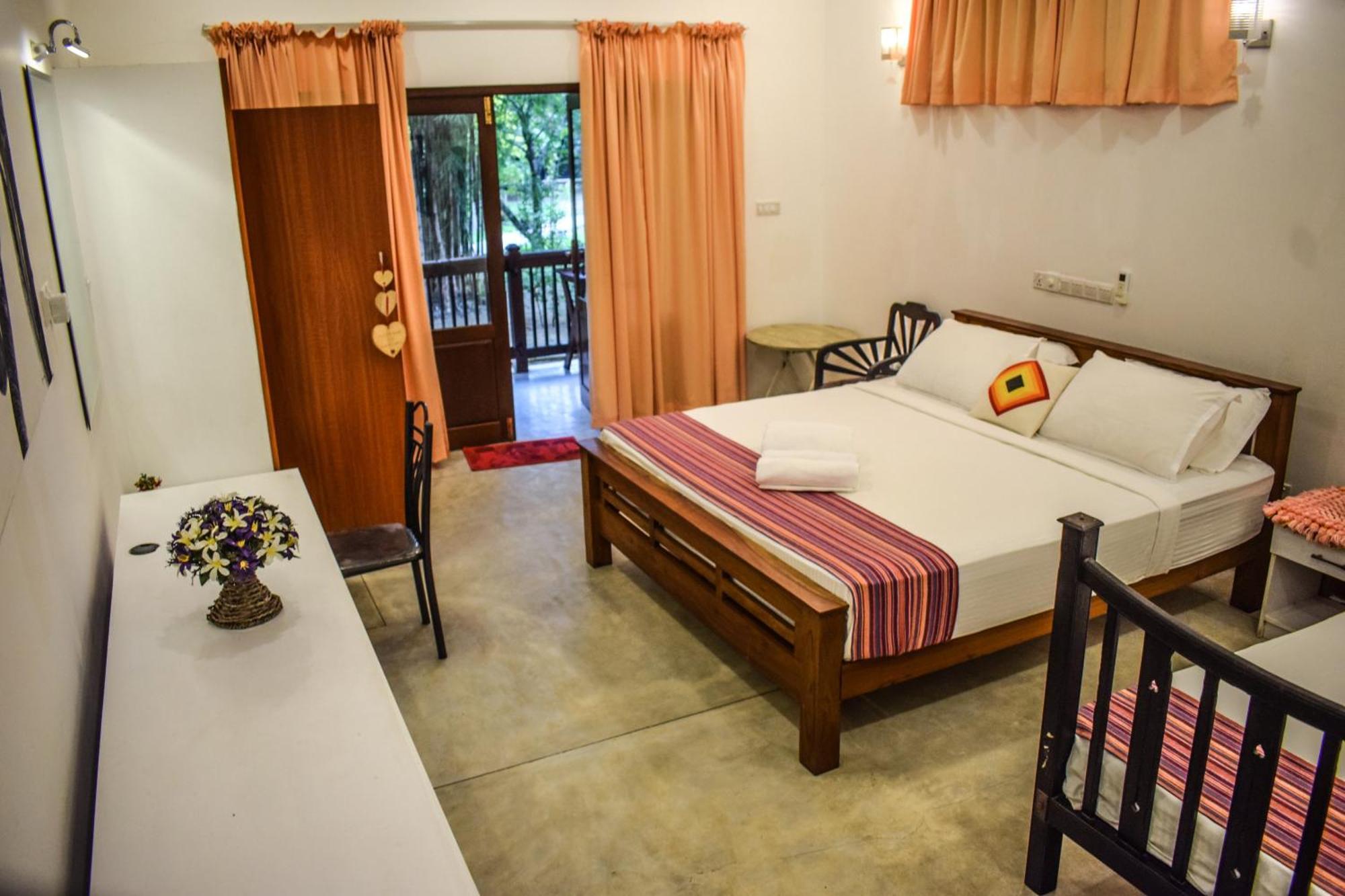 Lawrence Villa Weligama Extérieur photo