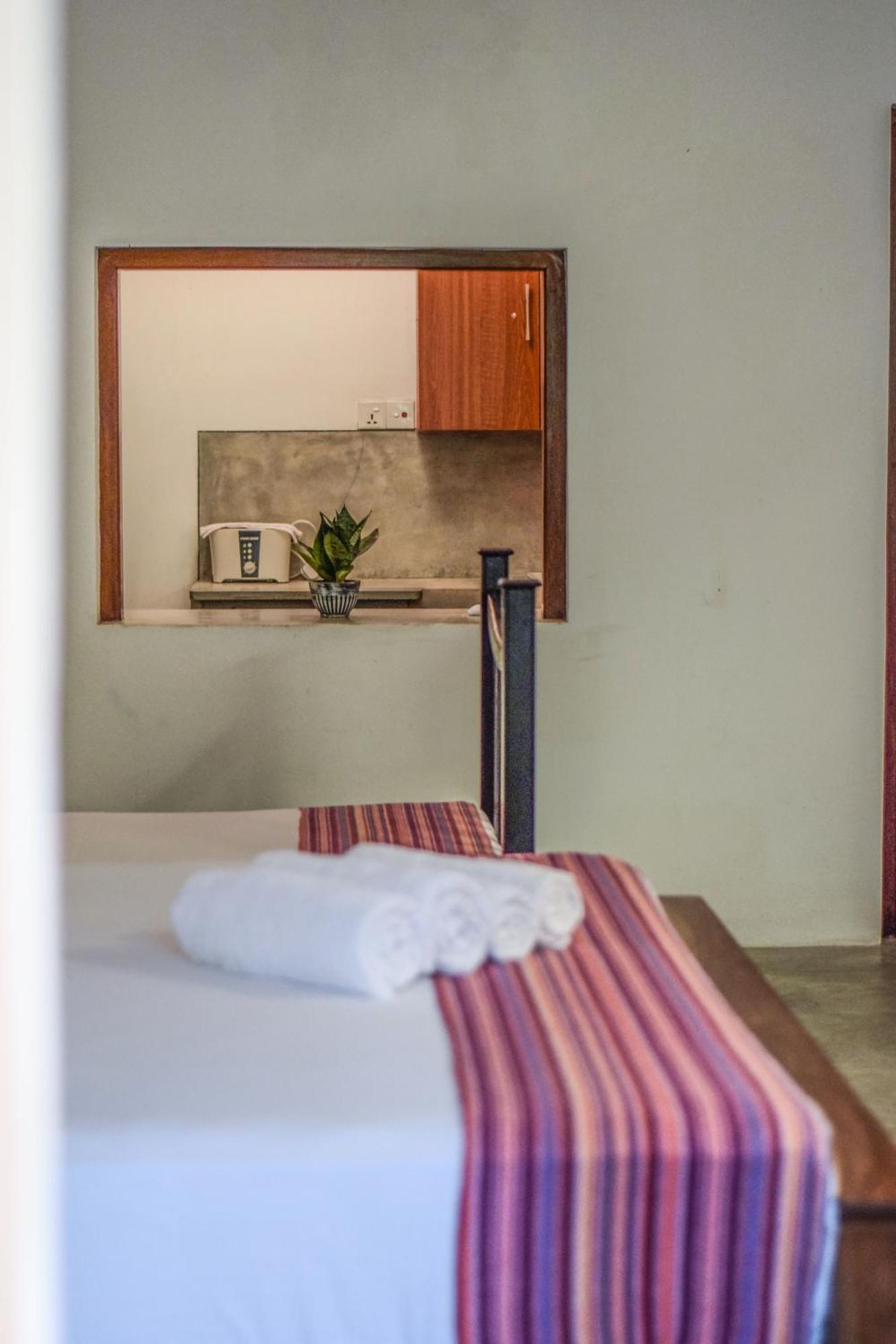 Lawrence Villa Weligama Extérieur photo