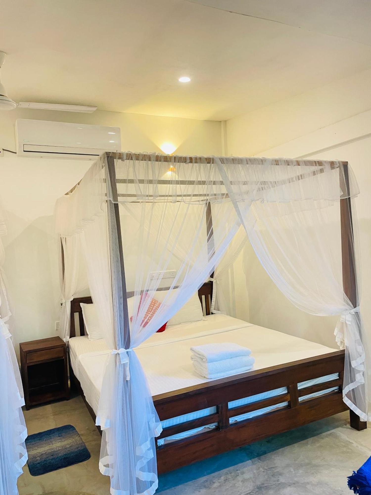 Lawrence Villa Weligama Extérieur photo