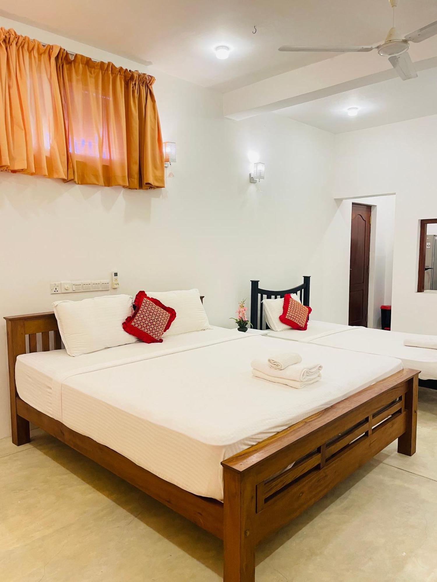 Lawrence Villa Weligama Extérieur photo